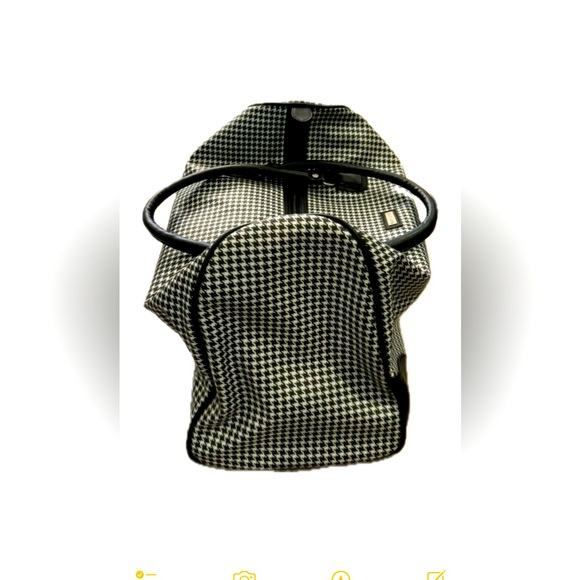 BurryLane Handbags - 💕 NWOT Vintage Burry Lane Travel Bag in a chic black/white pattern